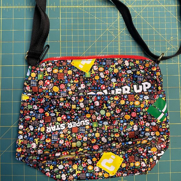 LeSportsac x NINTENDO Collab Crossbody Handbag Purse - Picture 2 of 3